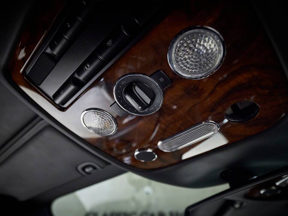 Image 65/100 of Bentley Continental Flying Spur (2008)