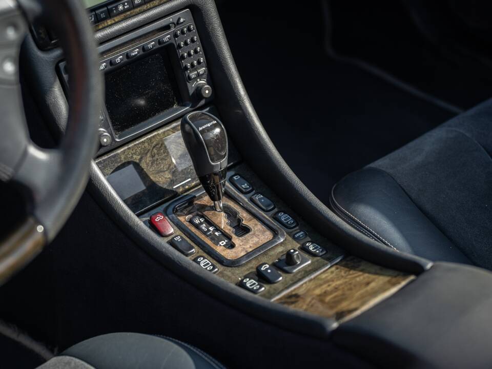 Bild 42/61 von Mercedes-Benz CLK 320 (2002)