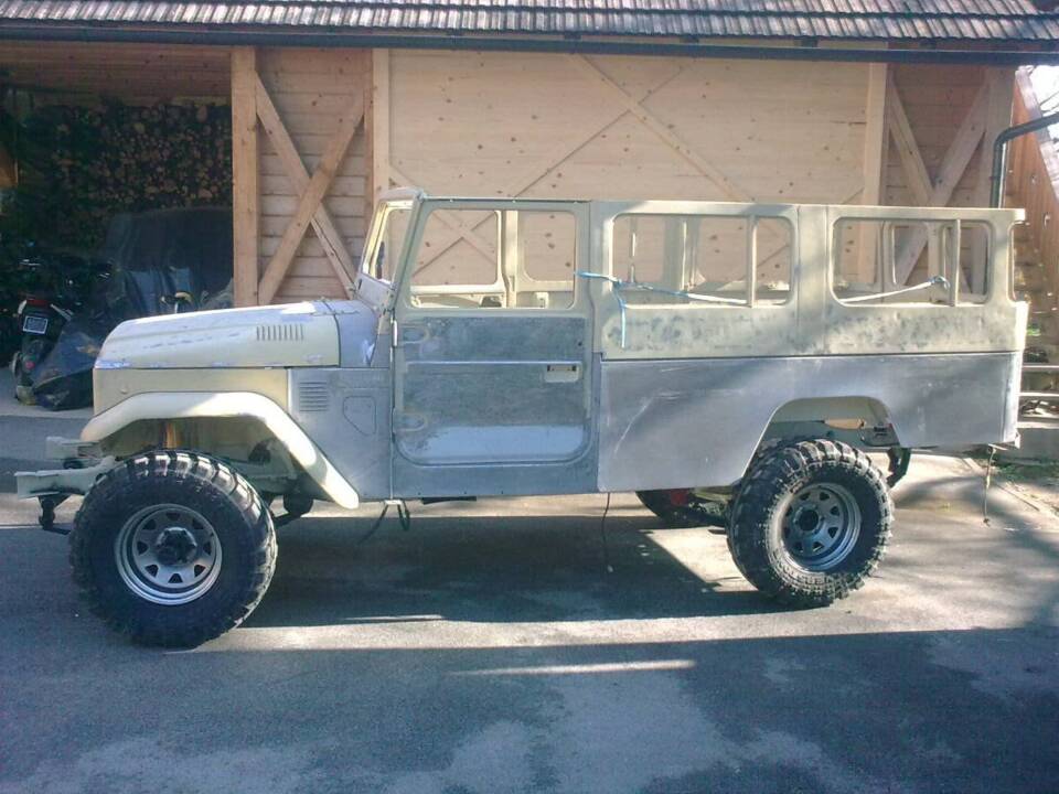 Image 14/14 of Toyota Land Cruiser BJ 45 (1981)