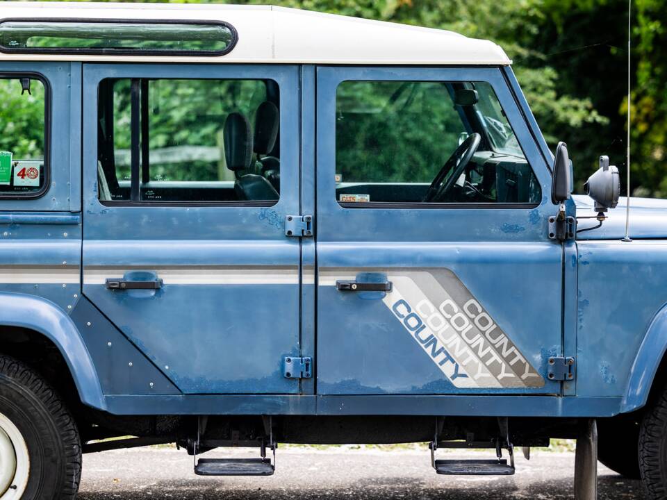Image 43/50 of Land Rover 110 (1988)