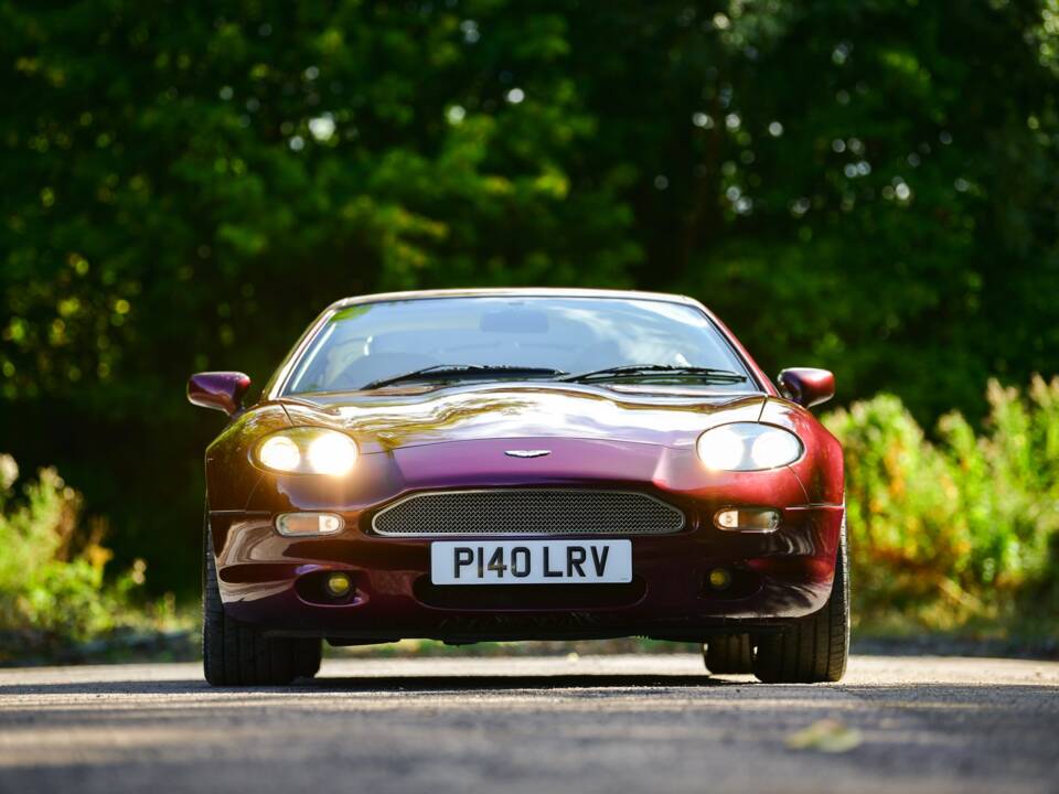 Obraz 8/50 pojazdu Aston Martin DB 7 (1997)