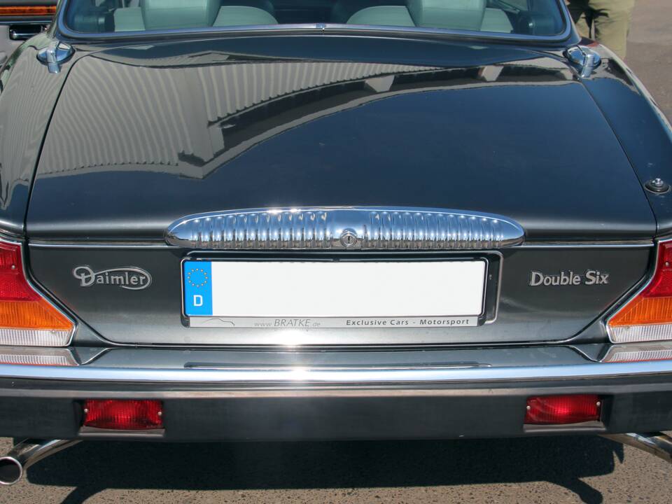 Imagen 11/12 de Daimler Double Six (1992)