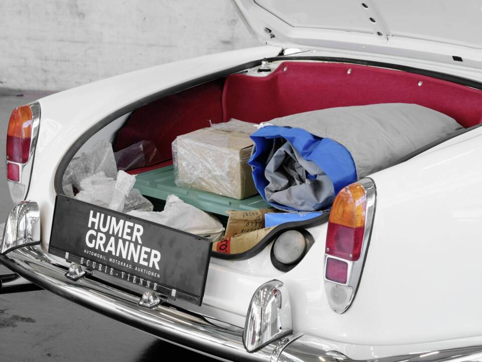 Afbeelding 47/48 van Alfa Romeo Giulia 1600 Spider (1963)