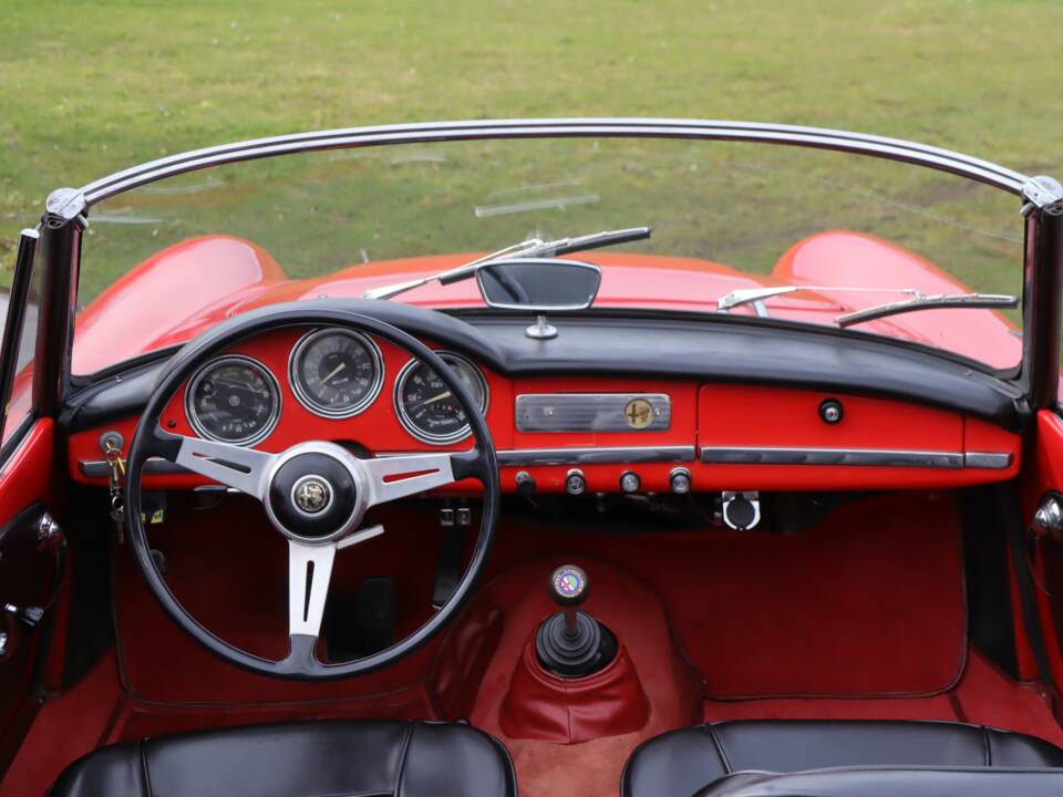 Bild 3/50 von Alfa Romeo Giulia 1600 Spider Veloce (1965)