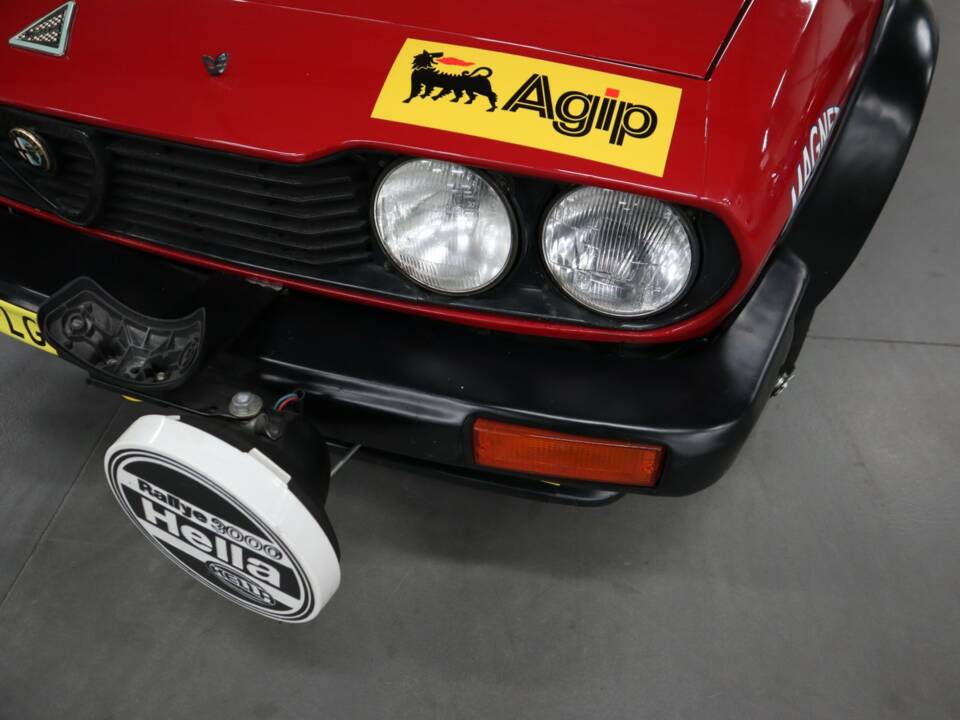 Bild 40/46 von Alfa Romeo GTV 2.0 (1982)