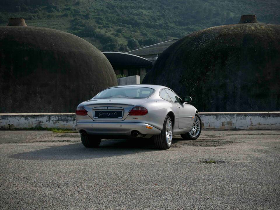 Image 10/39 of Jaguar XKR (2003)