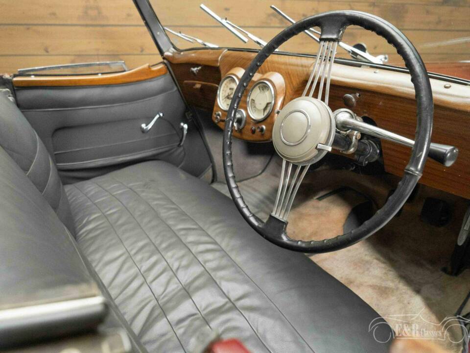 Image 12/19 of Triumph 1800 Roadster (1947)