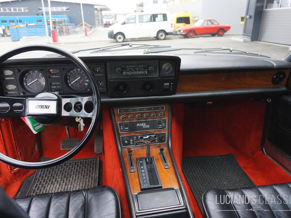 Image 41/66 of FIAT 130 Coupé (1972)