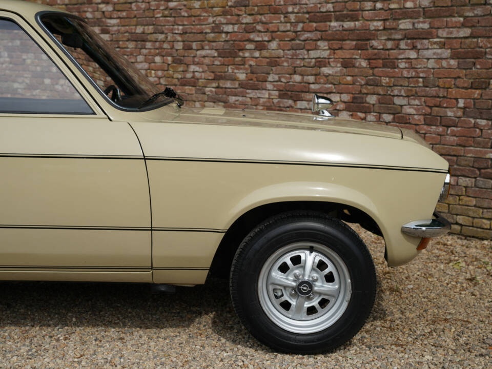 Bild 18/50 von Opel Ascona 1,2 S (1975)