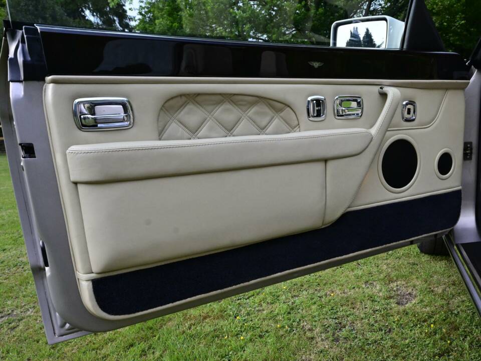 Bild 35/50 von Bentley Azure (2003)