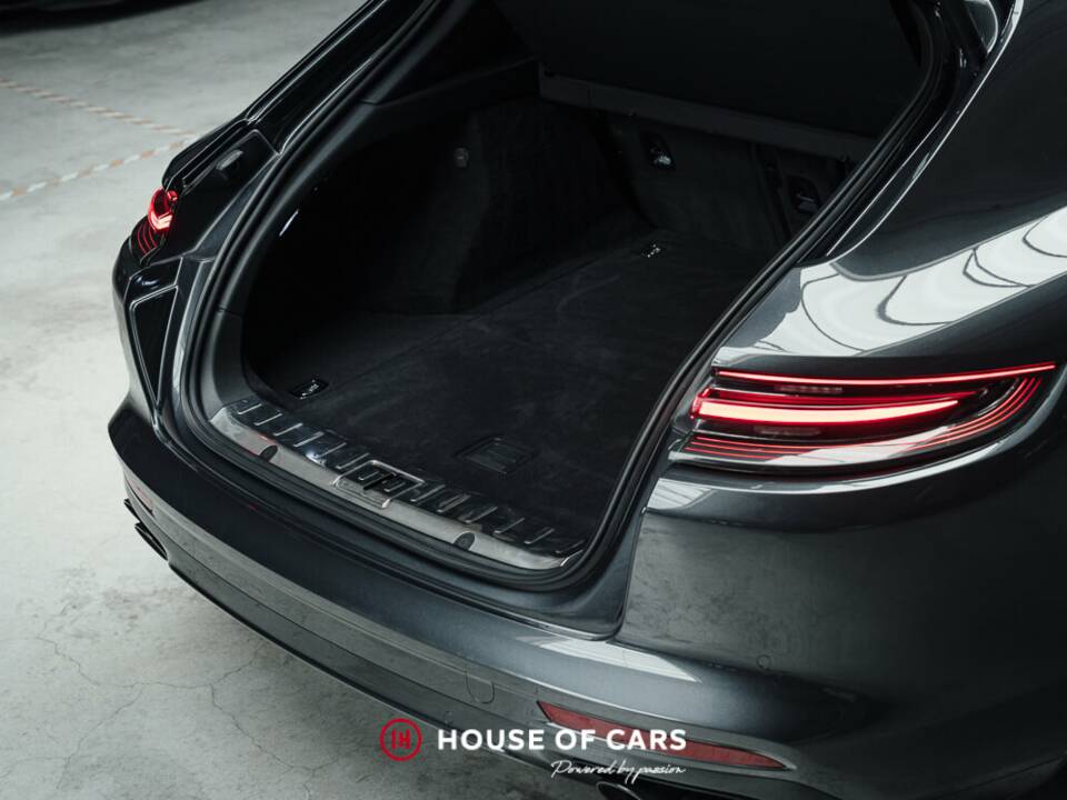 Image 13/24 of Porsche Panamera Turbo (2018)