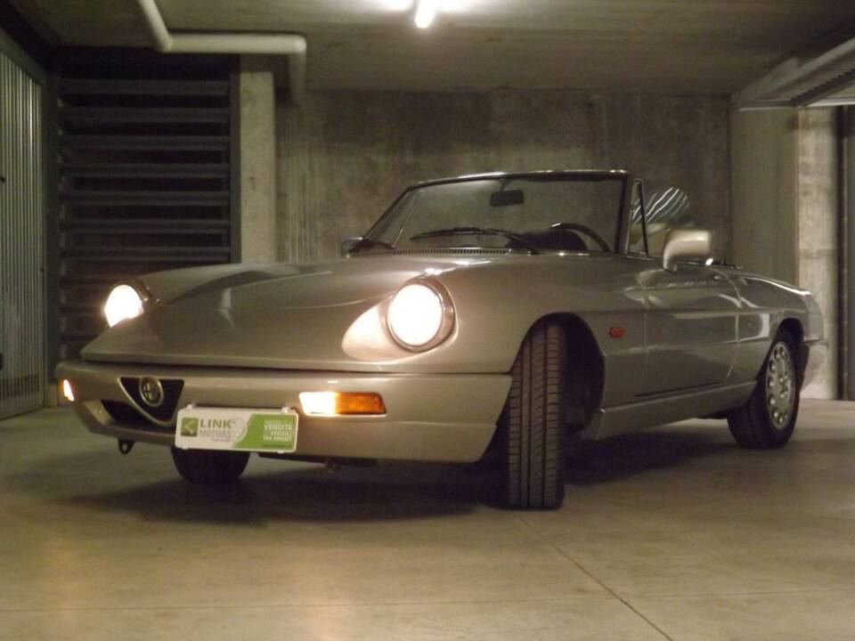 Bild 18/50 von Alfa Romeo 2.0 Spider (1992)