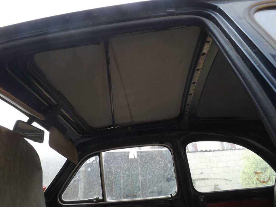 Image 16/50 of FIAT 500 F (1971)