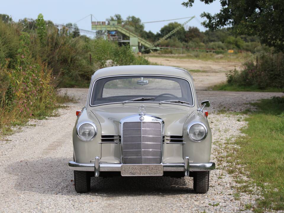 Imagen 5/39 de Mercedes-Benz 190 (1957)