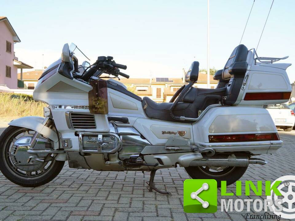 Image 8/10 of Honda DUMMY (1988)