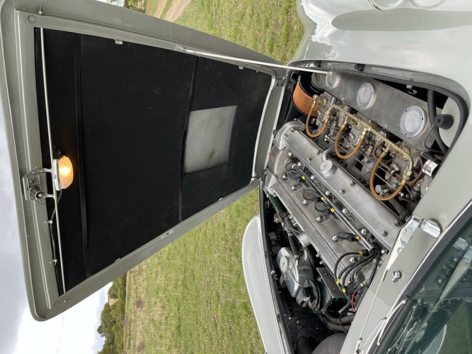 Bild 14/50 von Aston Martin DB 6 Vantage (1966)