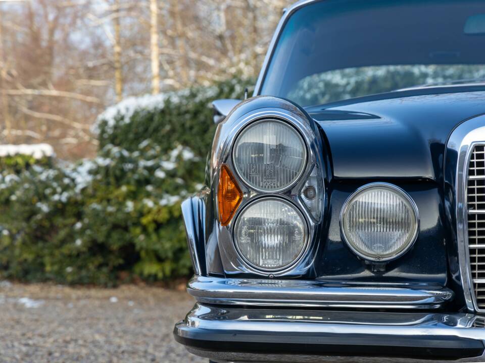 Bild 38/50 von Mercedes-Benz 280 SE 3,5 (1970)