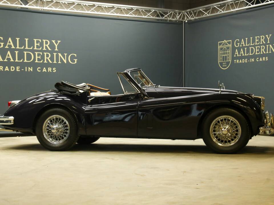 Image 45/50 of Jaguar XK 140 DHC (1955)
