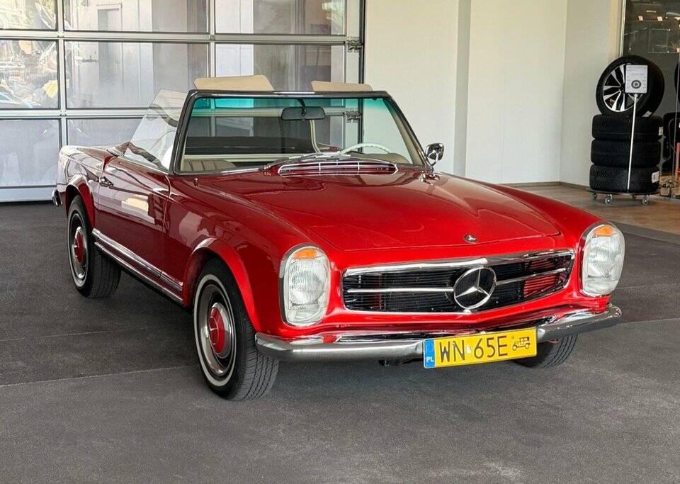 Image 1/8 de Mercedes-Benz 250 SL (1967)