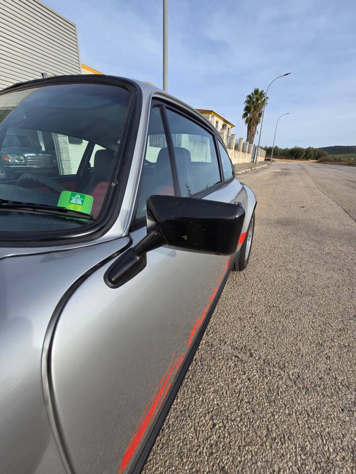 Image 28/88 of Porsche 911 Carrera 2.7 (US) (1974)