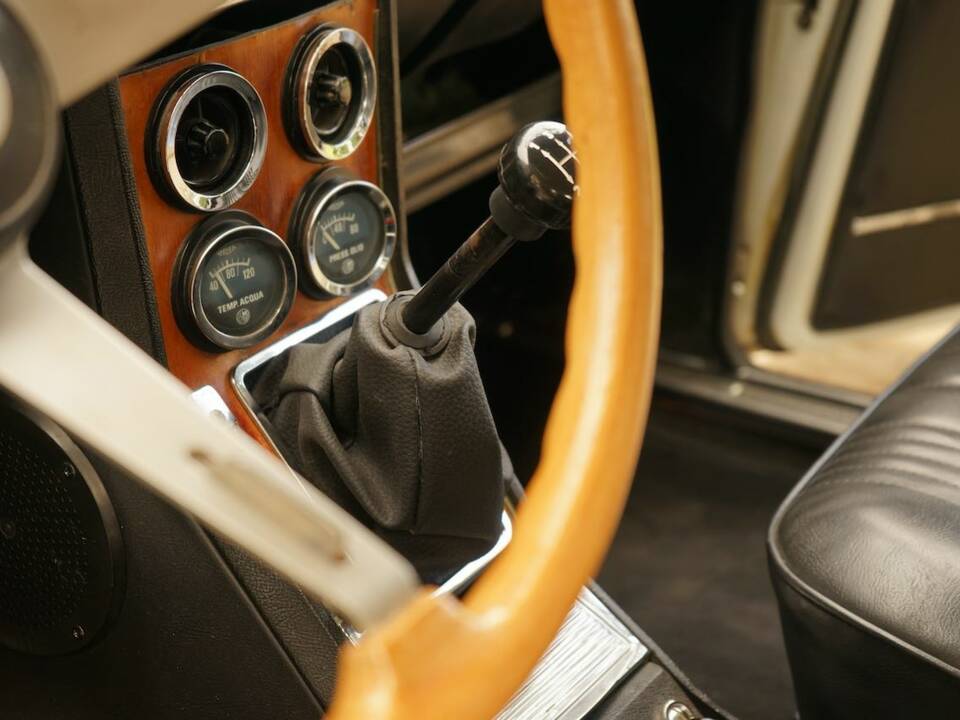 Image 89/100 of Alfa Romeo Giulia Nuova Super 1300 (1977)