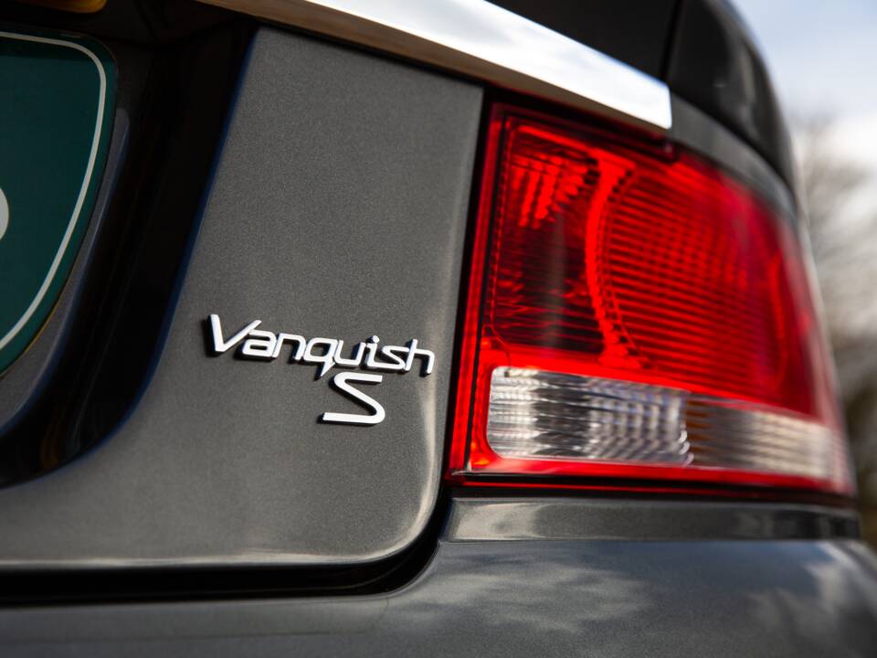 Image 10/92 of Aston Martin V12 Vanquish S (2007)