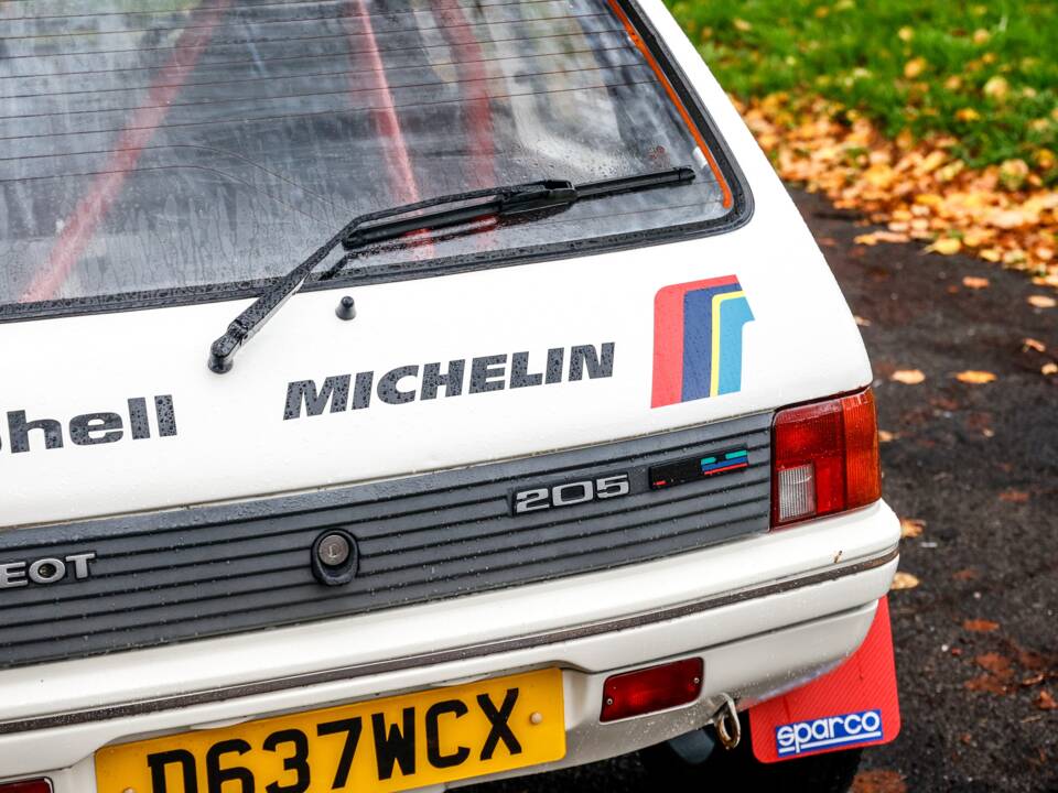 Imagen 26/44 de Peugeot 205 GTi 1.9 (1987)