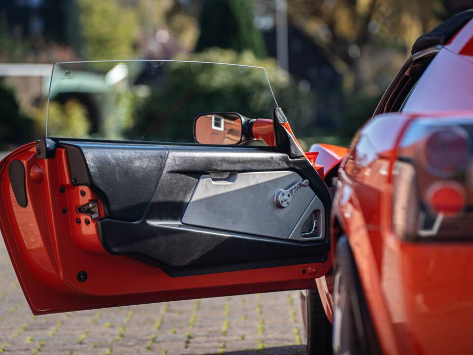 Bild 30/44 von Opel Speedster 2.2 (2002)