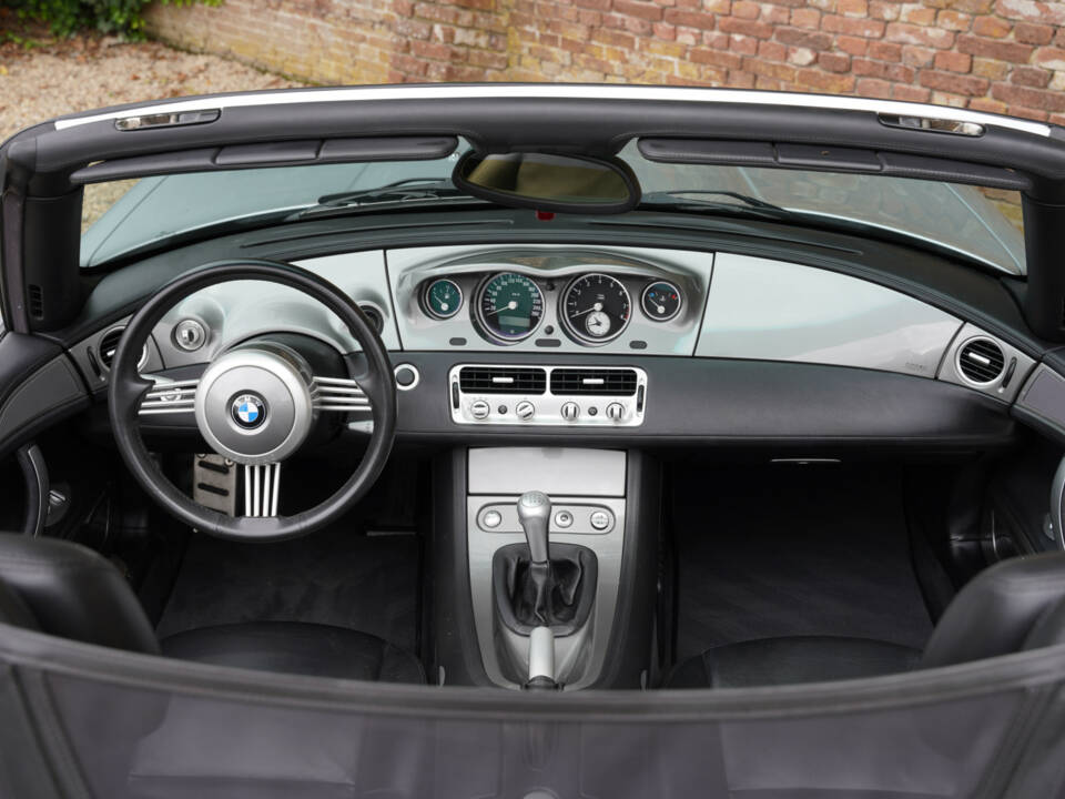 Image 45/50 of BMW Z8 (2000)