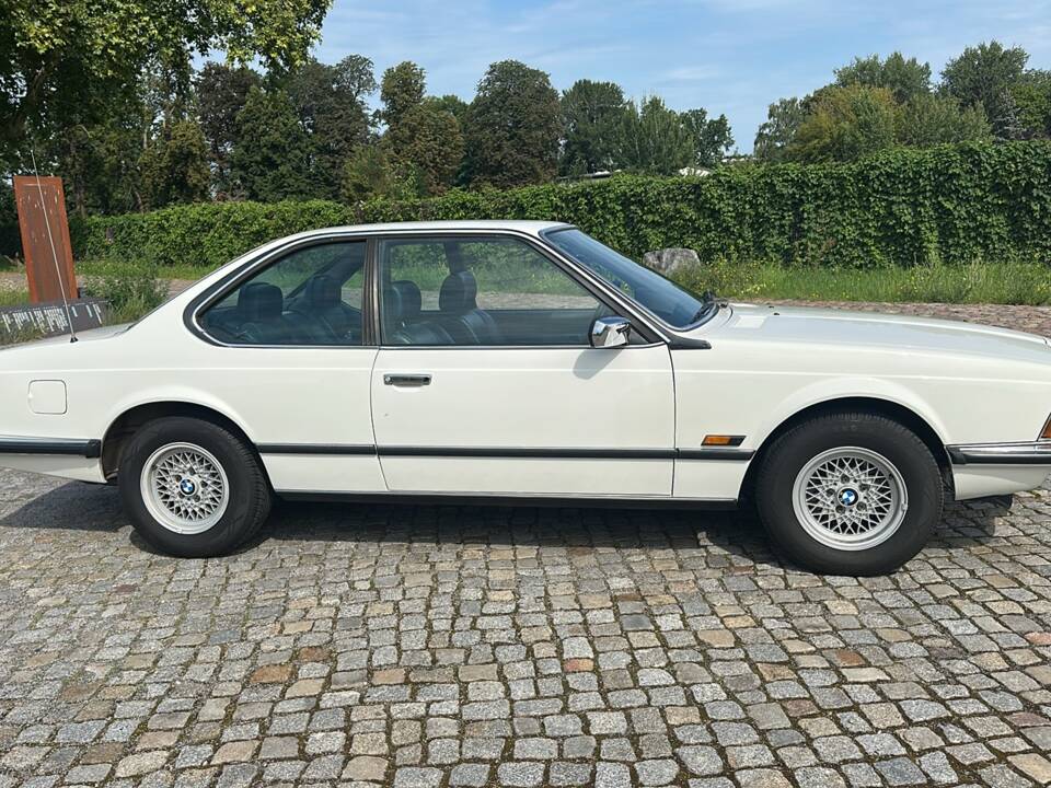 Bild 26/40 von BMW 633 CSi (1984)