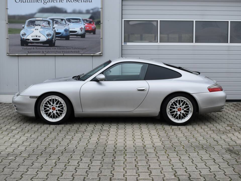 Imagen 6/36 de Porsche 911 Carrera (2000)