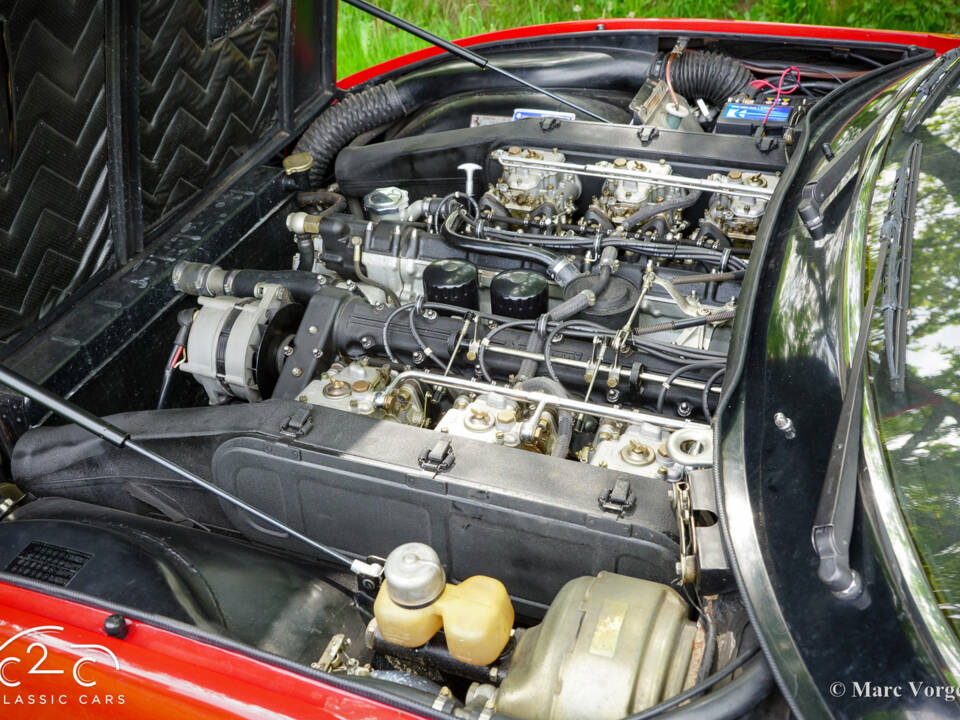 Image 24/80 of Ferrari 365 GTC&#x2F;4 (1972)