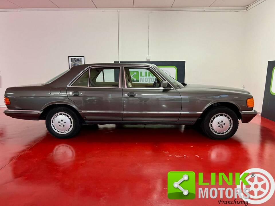 Image 6/10 of Mercedes-Benz 380 SE (1985)