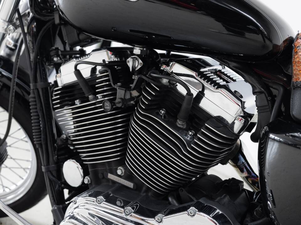 Image 28/32 of Harley-Davidson DUMMY (2006)