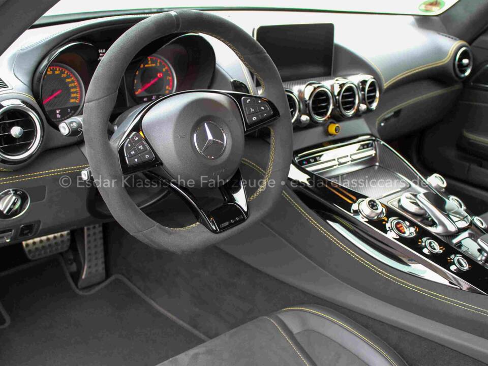 Immagine 23/35 di Mercedes-AMG GT-R (2018)