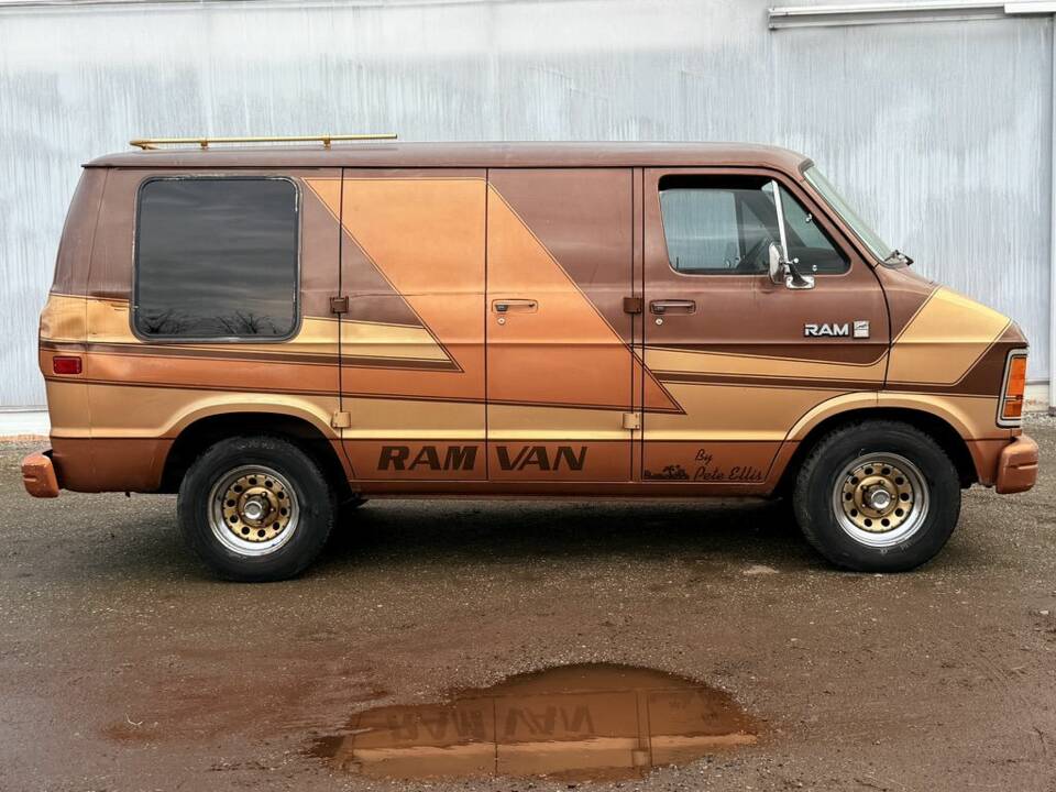 Afbeelding 5/8 van Dodge Ram Van (1989)