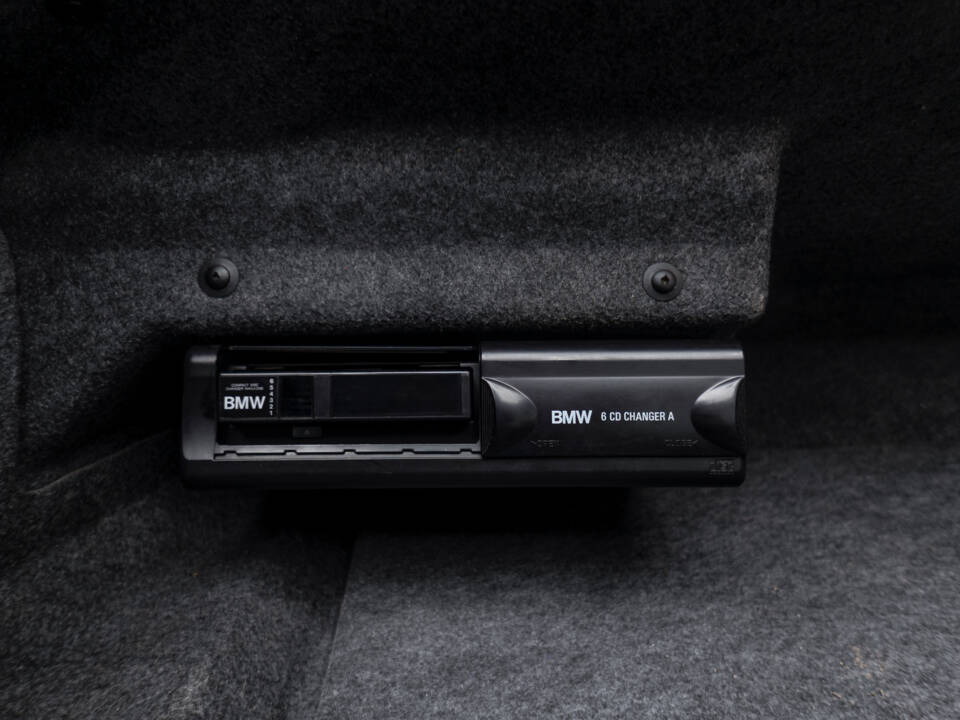 Image 18/39 of BMW Z3 1.9 (1996)