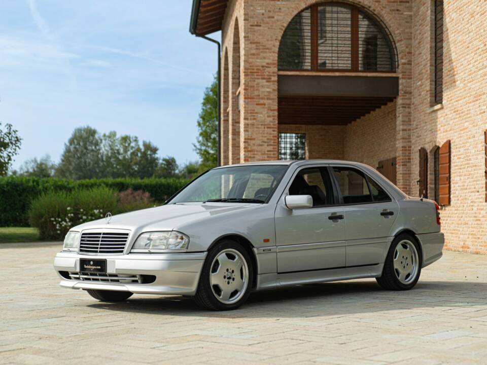 Image 1/50 of Mercedes-Benz C 36 AMG (1995)