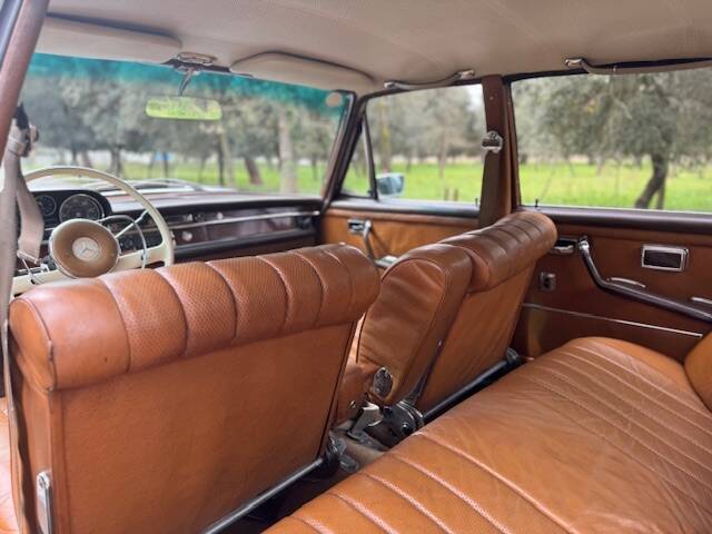 Imagen 30/42 de Mercedes-Benz 250 SE (1967)