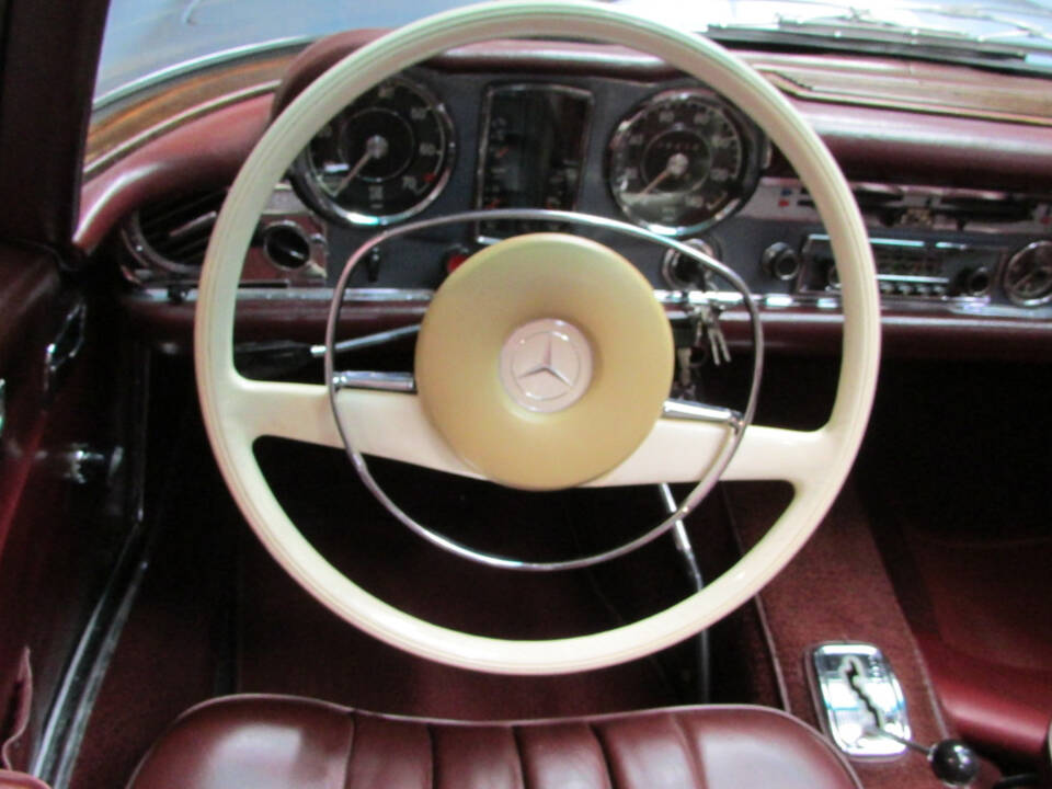 Bild 26/26 von Mercedes-Benz 280 SL (1969)