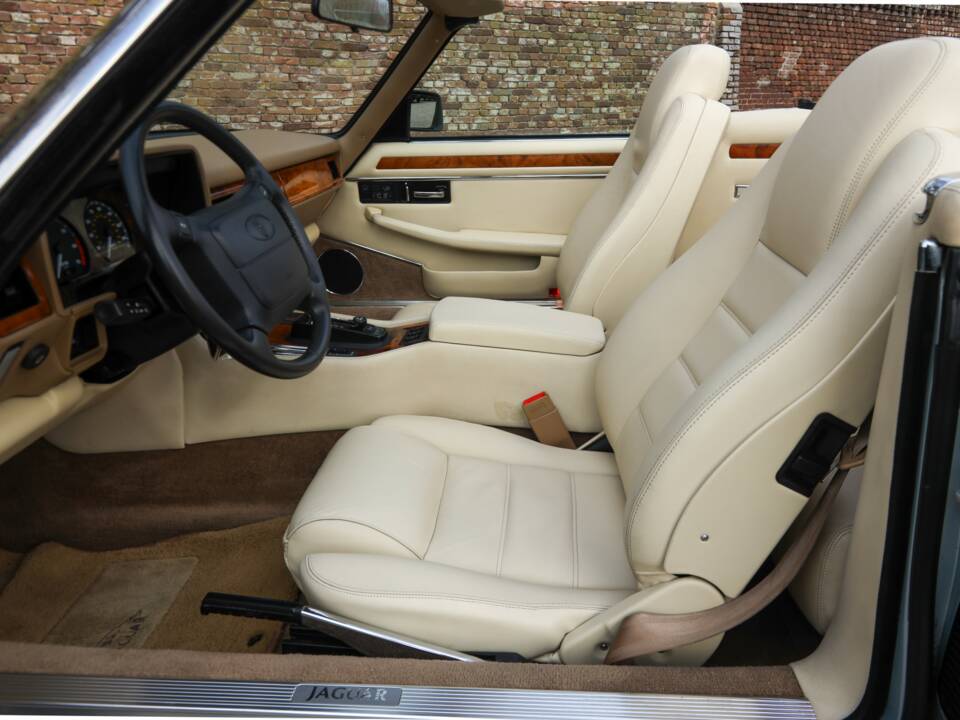 Bild 49/50 von Jaguar XJS 4.0 Celebration (1994)