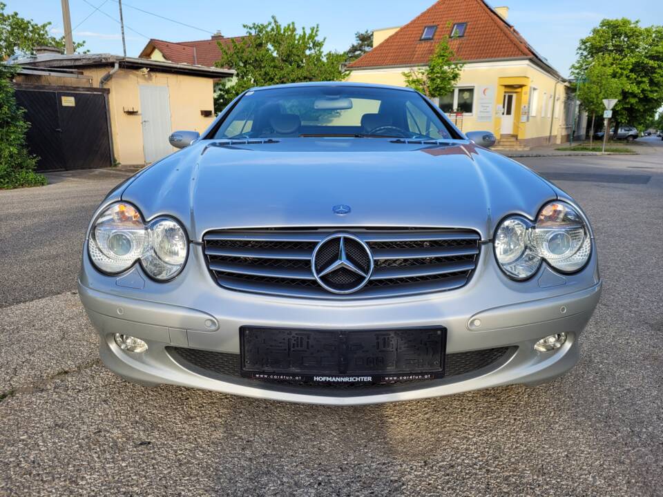 Bild 8/97 von Mercedes-Benz SL 500 (2004)
