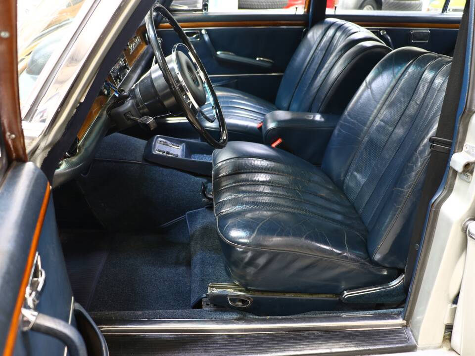 Imagen 25/38 de Mercedes-Benz 300 SEL 3.5 (1970)
