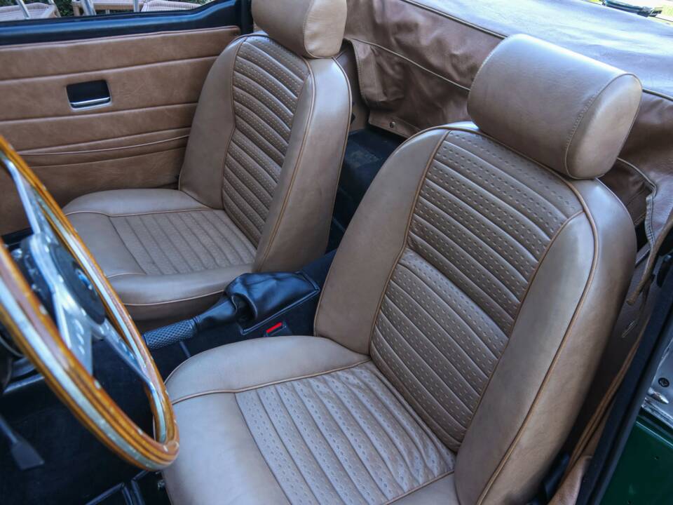 Immagine 40/50 di Triumph TR 6 (1976)