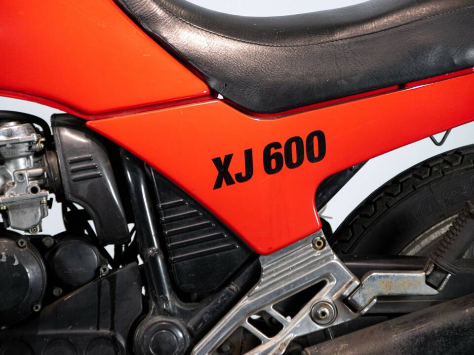 Image 9/50 of Yamaha XJ 600 (1984)