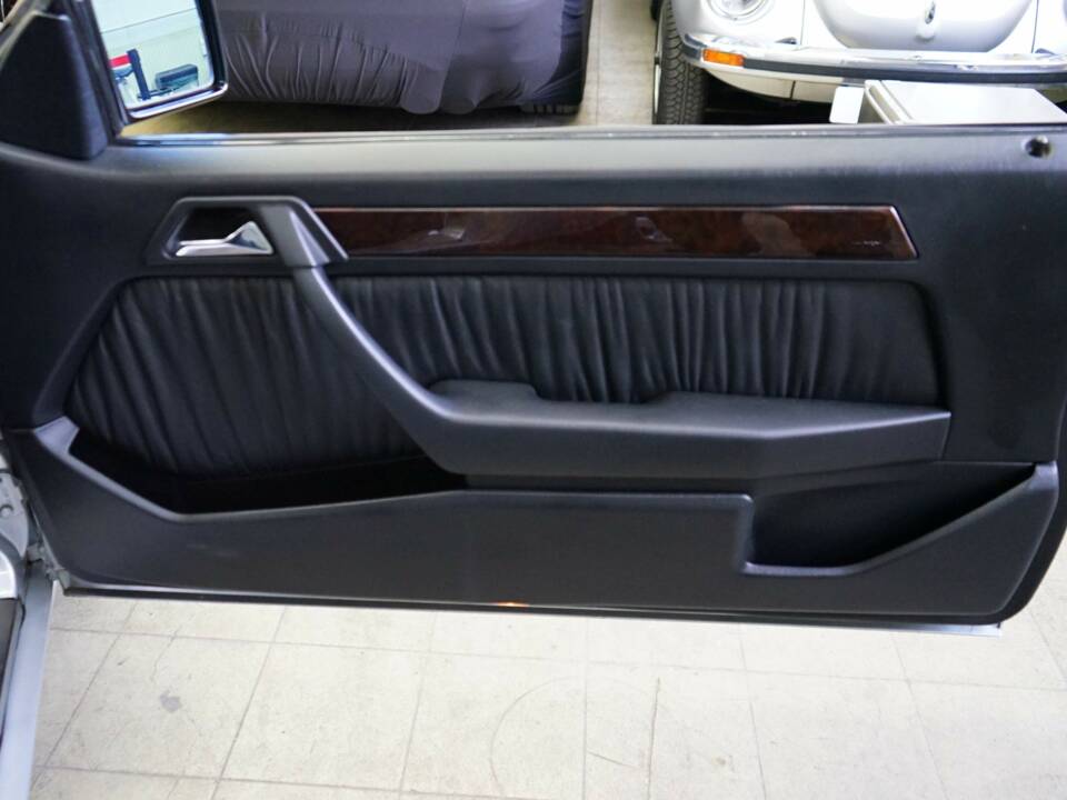 Bild 22/69 von Mercedes-Benz E 320 "Final Edition" (1997)