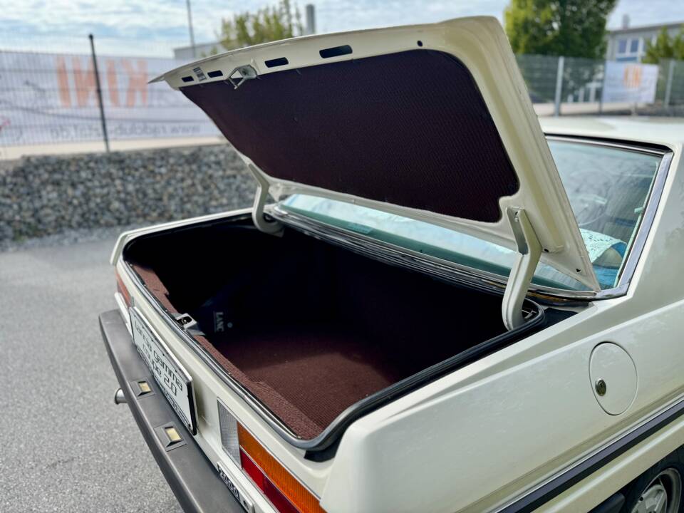 Immagine 30/33 di Lancia Gamma Coupe 2000 (1978)