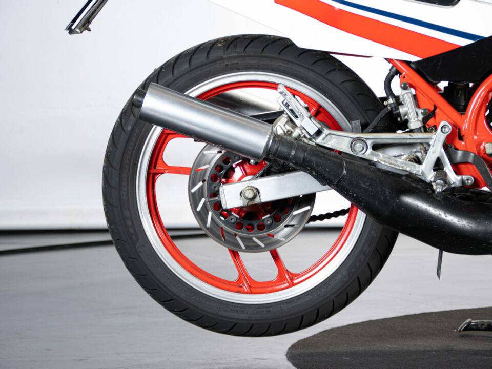 Bild 31/50 von Yamaha RD 350 LC (1990)
