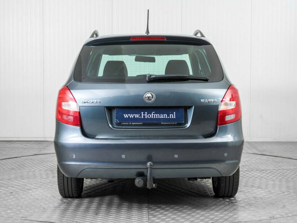 Imagen 13/50 de Skoda Fabia 1.2 TSI Combi (2014)