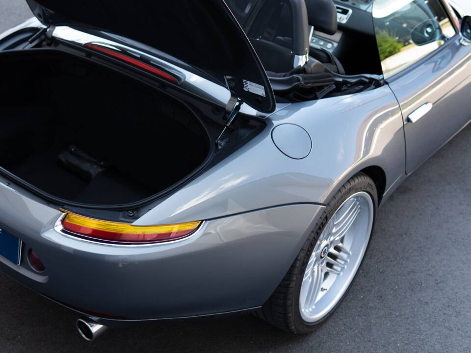 Image 31/32 of BMW Z8 (2001)